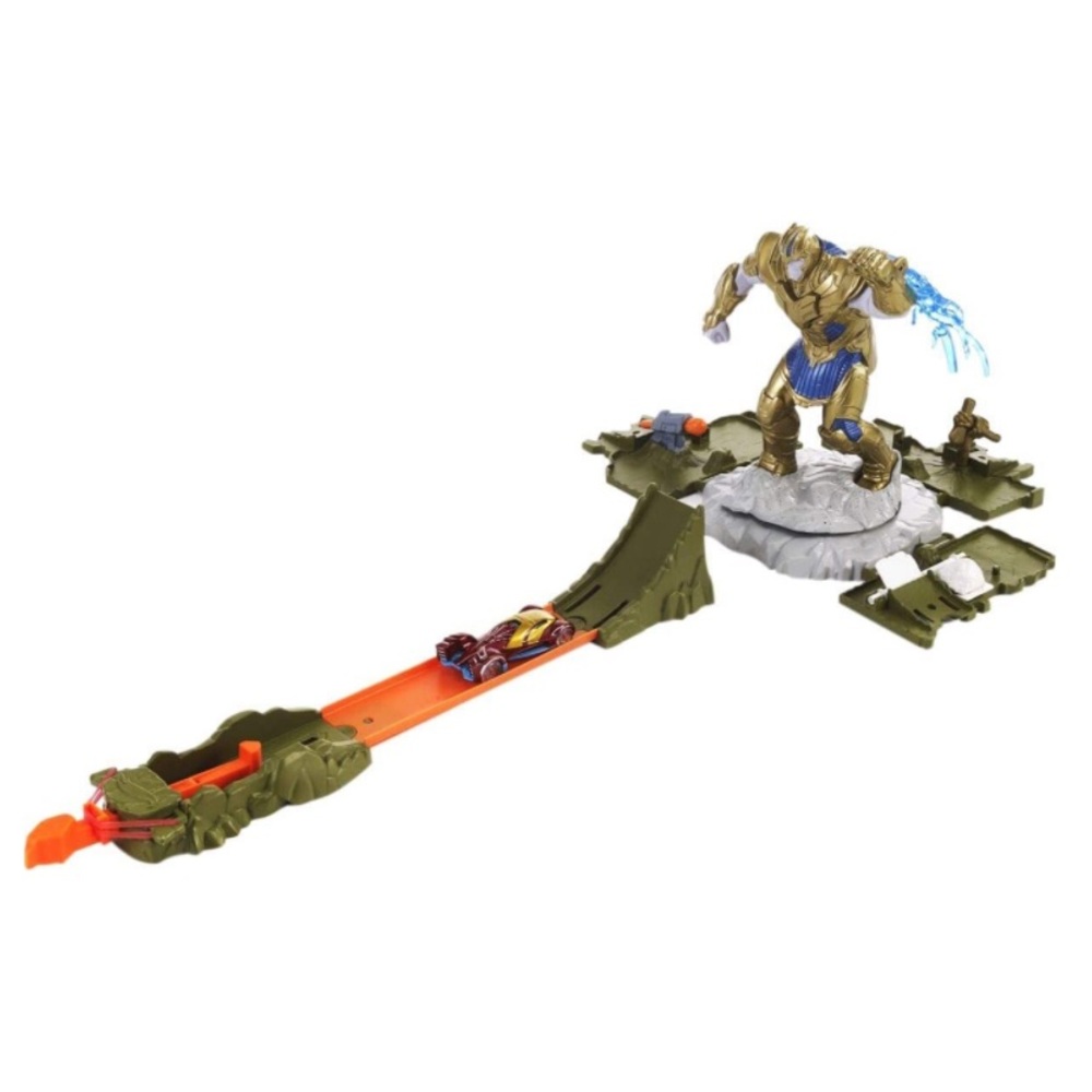 Hot Wheels Marvel iron man Avengers vs Thanos Showdown, Play Set iron man car